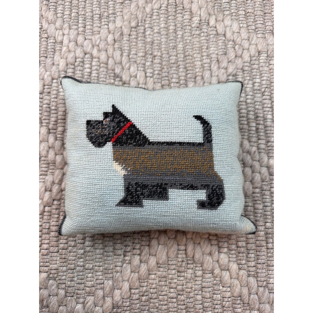 Needlepoint Pillow Unisex 9x7 Scottish Terrier Scottie Dog 90s Cottagecore